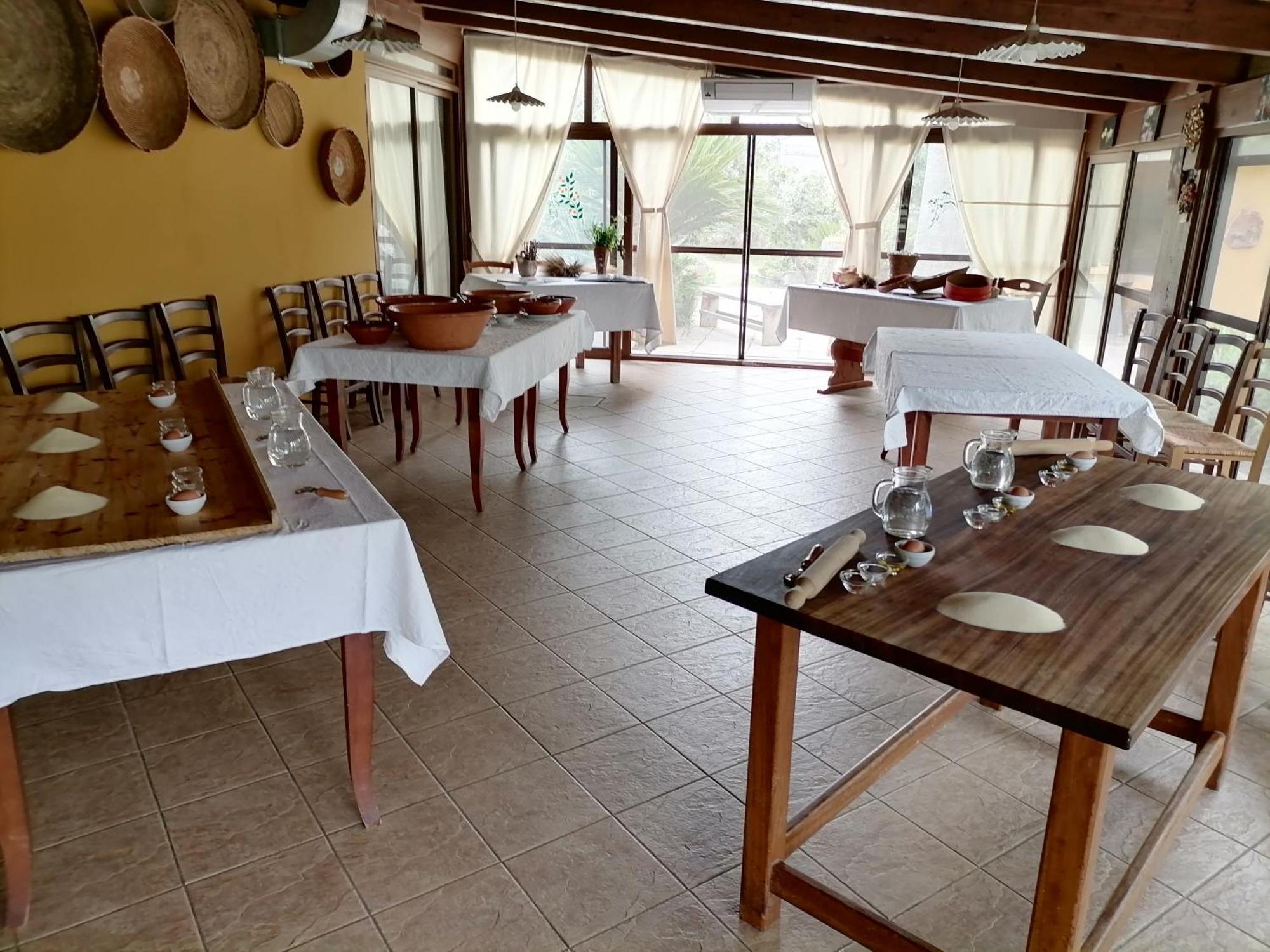 Su Leunaxiu Solèminis Extérieur photo